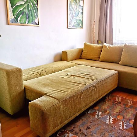 Cozyhome Retro Apartment Братислава Экстерьер фото